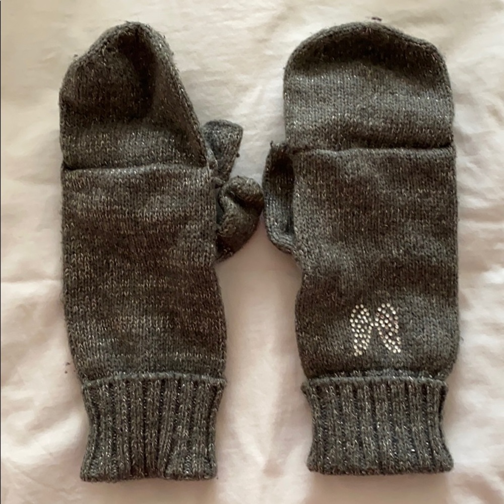 Victoria Secret Hat & Mittens Set - Picture 4 of 5